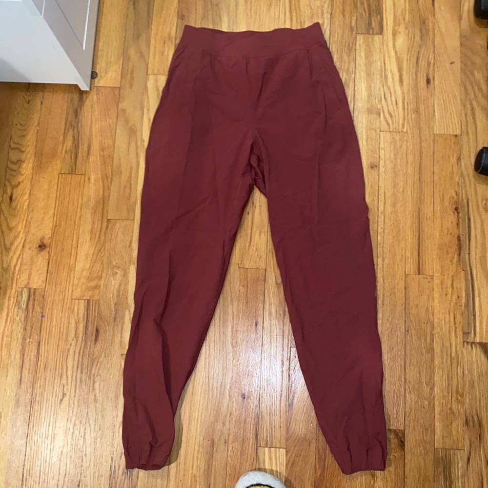 Adapted State Jogger lulu lemon